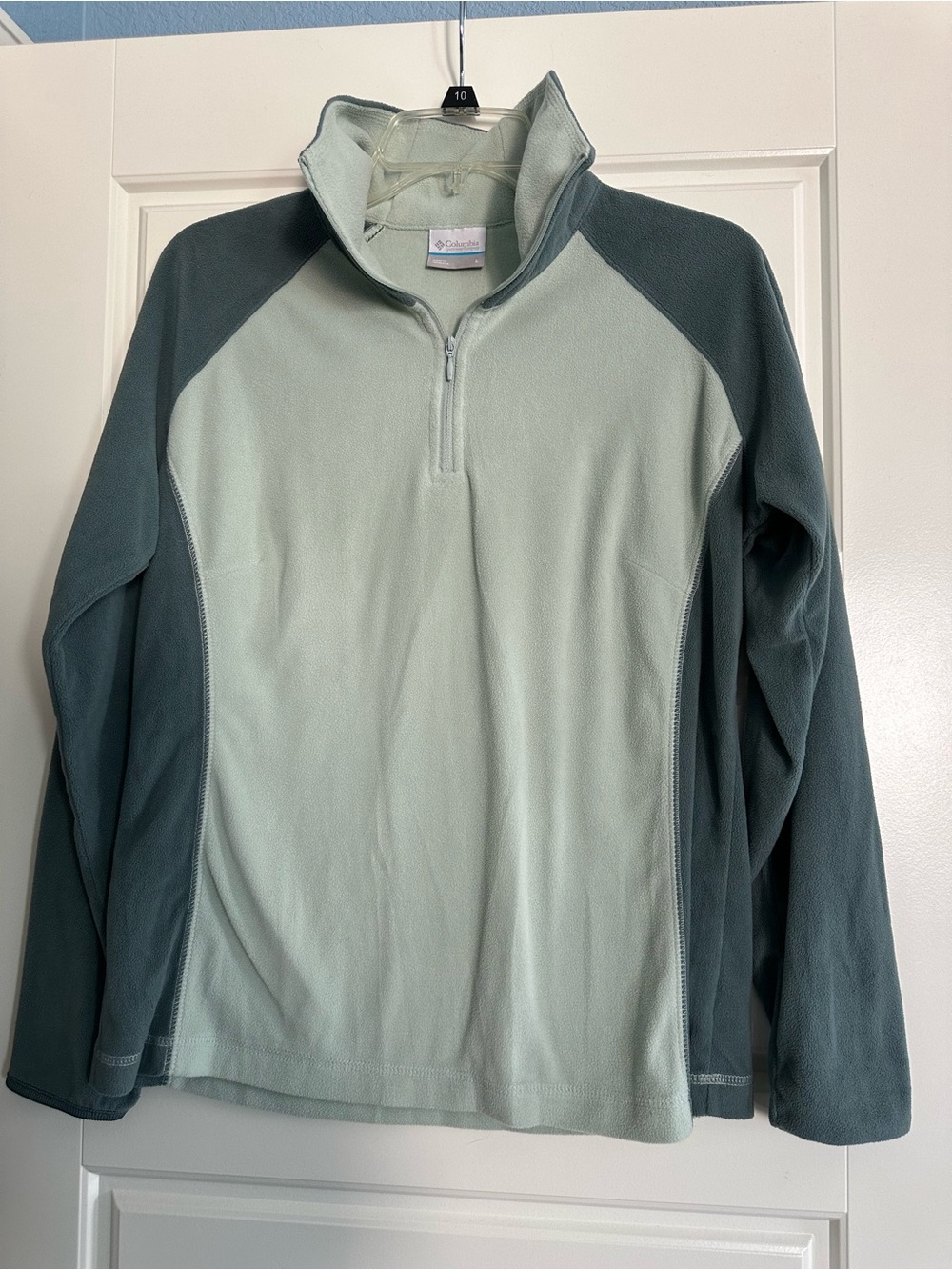 Columbia Women's Two-Tone Sage and Forest Green Quarter-Zip Lightweight Fleece